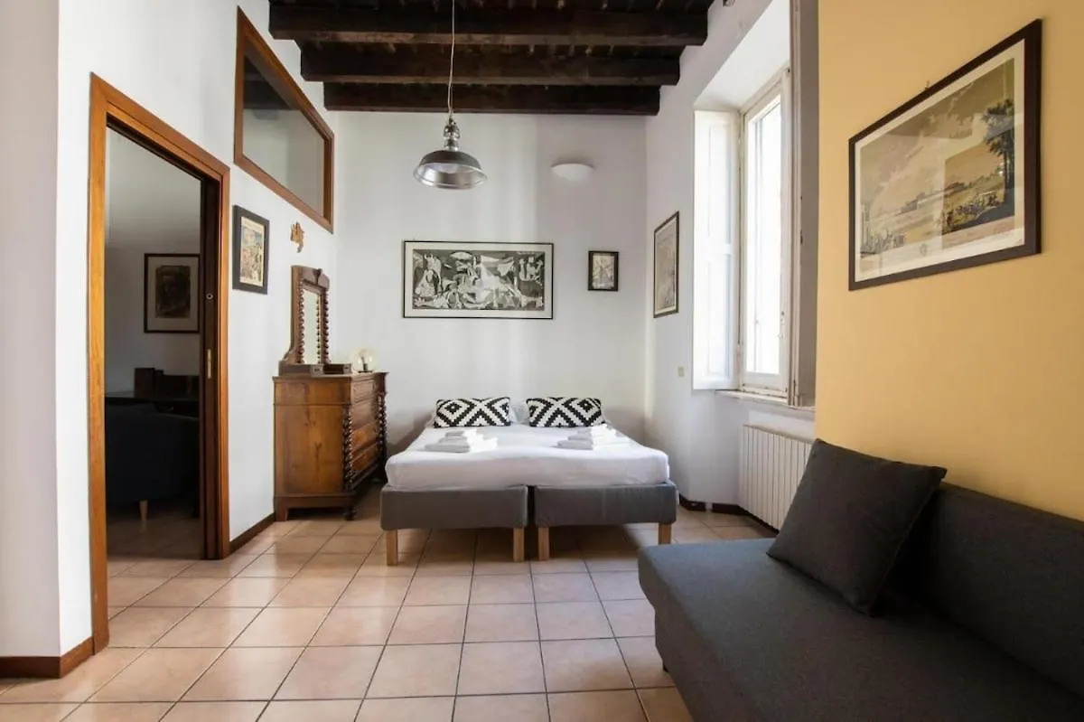 Sarpi Suite - 15 Min Duomo Central Milan Apartment